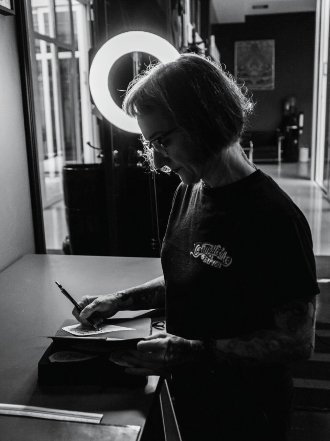 Raquel Lastra, tatuadora profesional en Lugo — Camaleon Tattoo