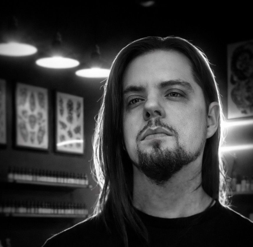 El Mago, tatuador Black & Grey en Lugo — Camaleon Tattoo